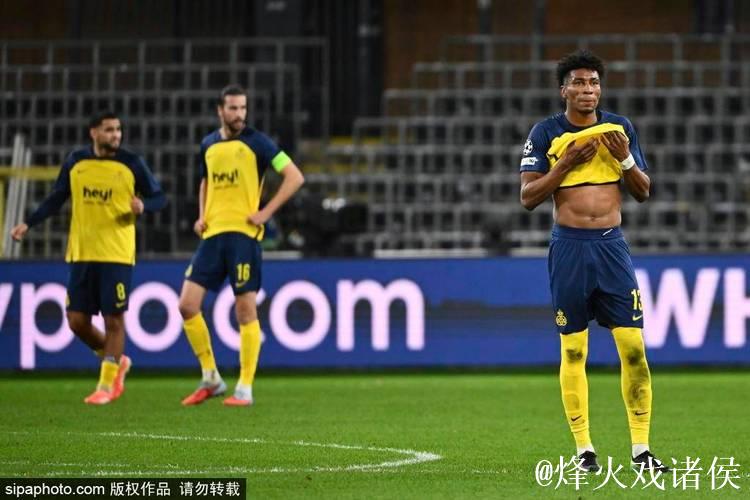 格林伍德闪耀欧冠，助马赛客场3-2力克圣吉罗斯